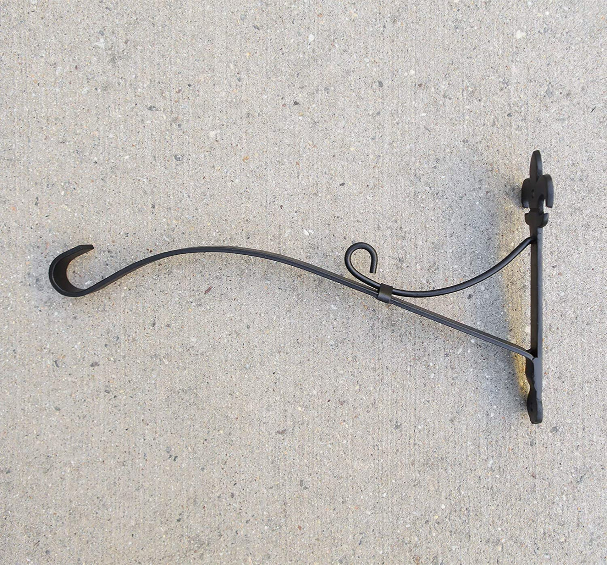 Fleur-de-Lis Brackets, 18 Inch