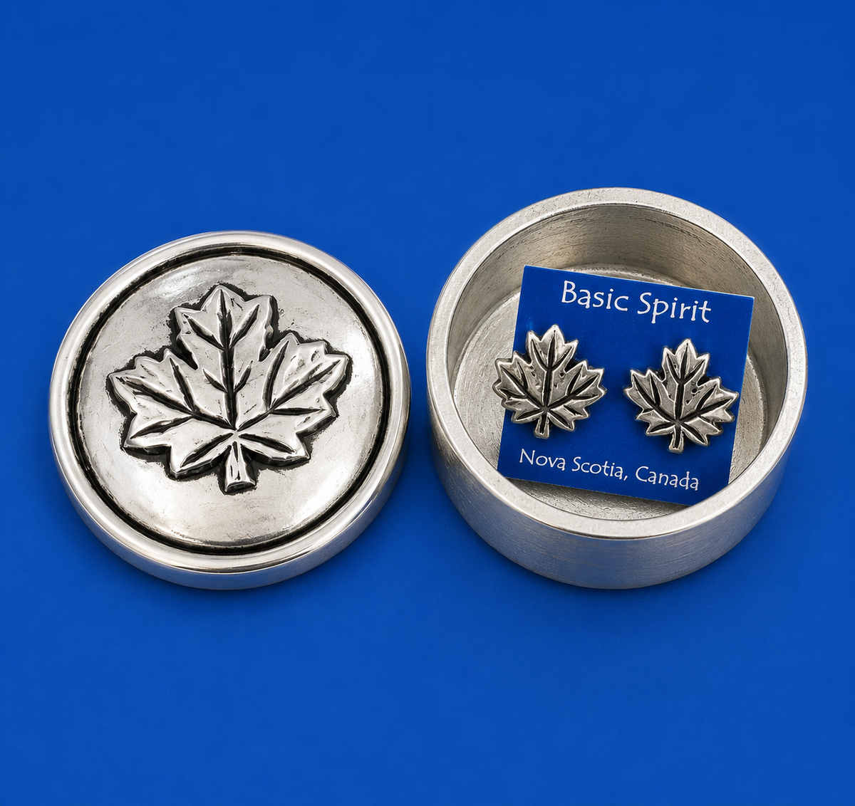 Maple Leaf Box With Studded Earrings
